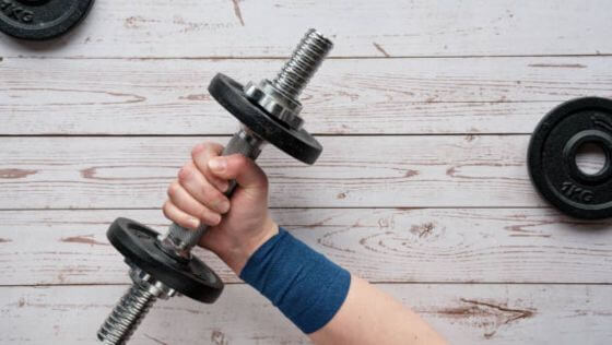 How to Grip Dumbbells